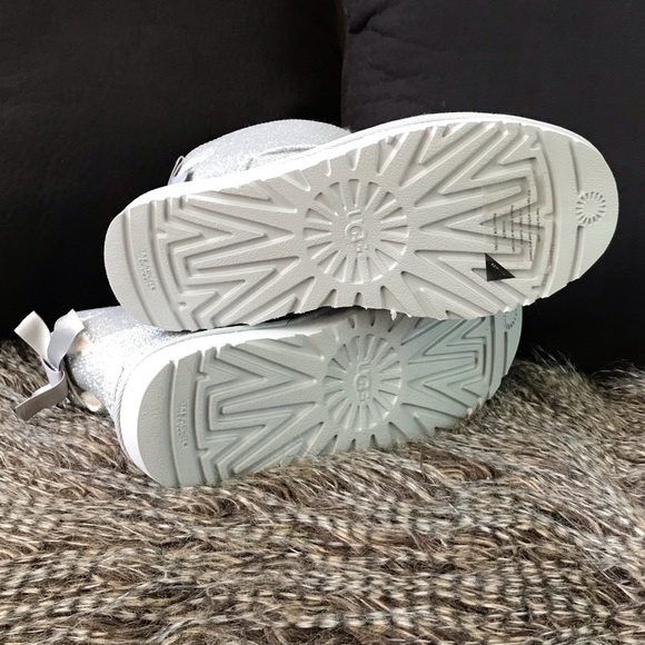 UGG Mini Bailey Bow Sparkle Boots - Picture 5 of 6